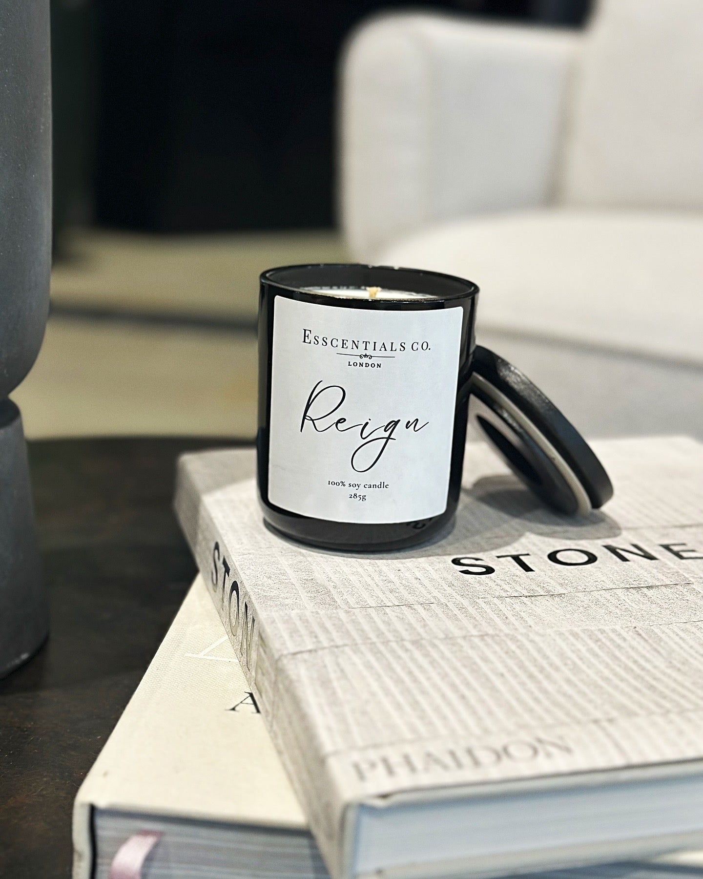 Reign | Cashmere Vanilla and Sea Salt Caramel Candle| The Esscential Collection - Esscentials Co. 