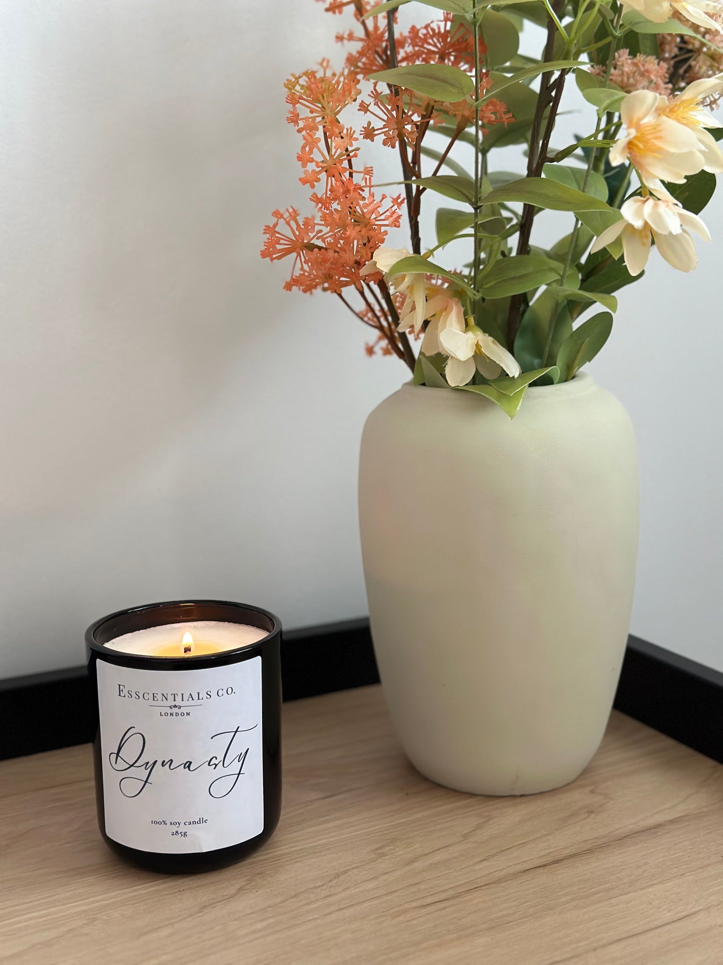 Dynasty | Cashmere & Spices Candle | The Esscential Collection - Esscentials Co. 