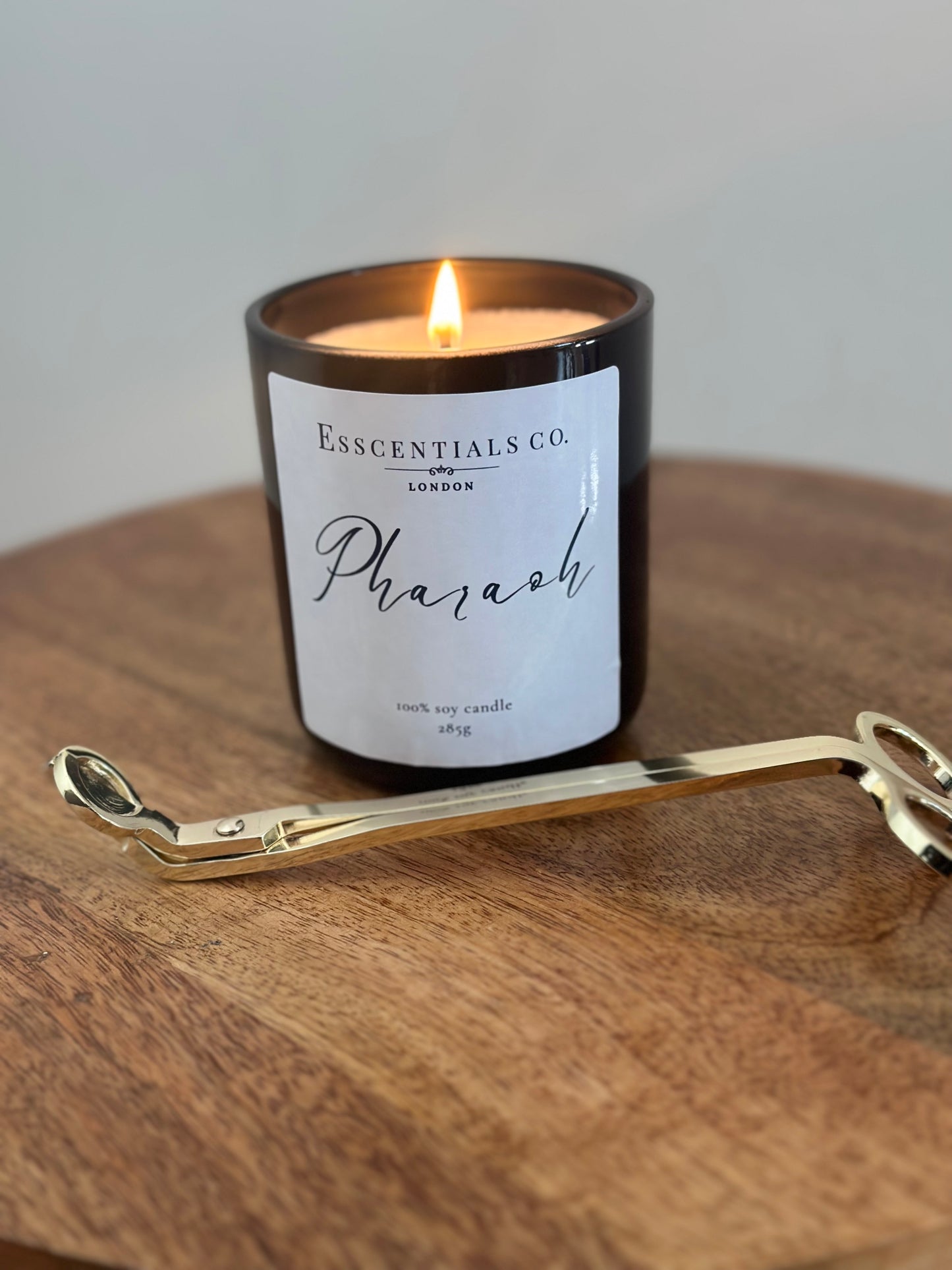 Pharaoh | Egyptian Linen & Lemongrass Candle| The Esscential Collection - Esscentials Co. 